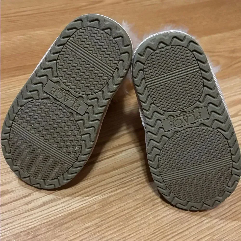 CHILDREN’S PLACE BABY GIRLS SIZE 5 BOOTS